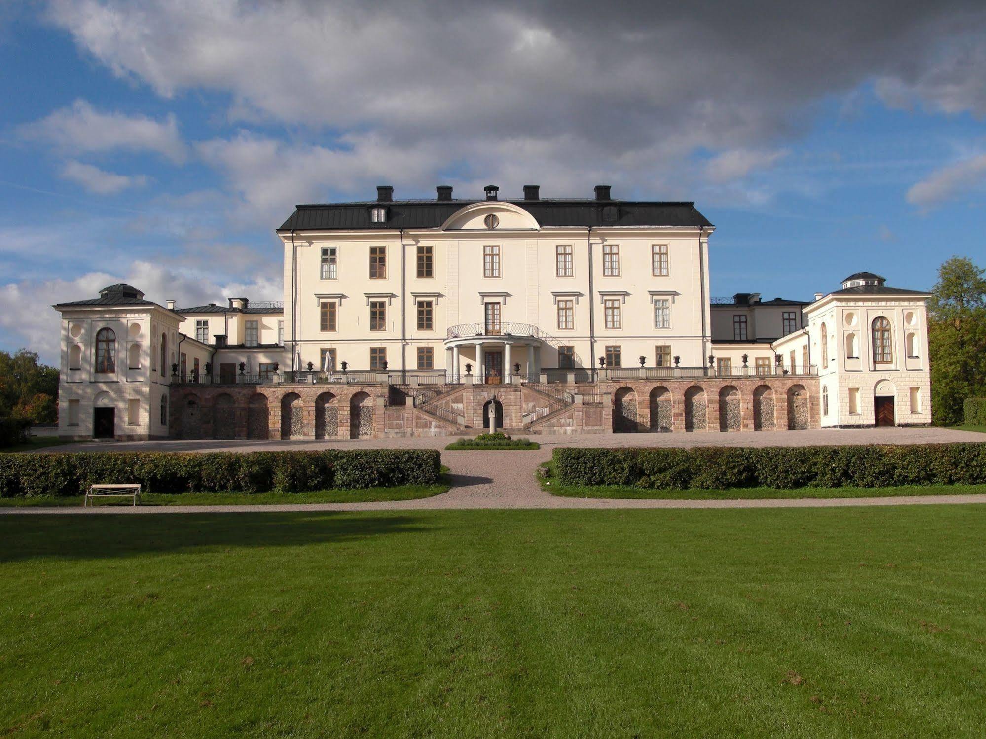 Rosersbergs Slottshotell Экстерьер фото